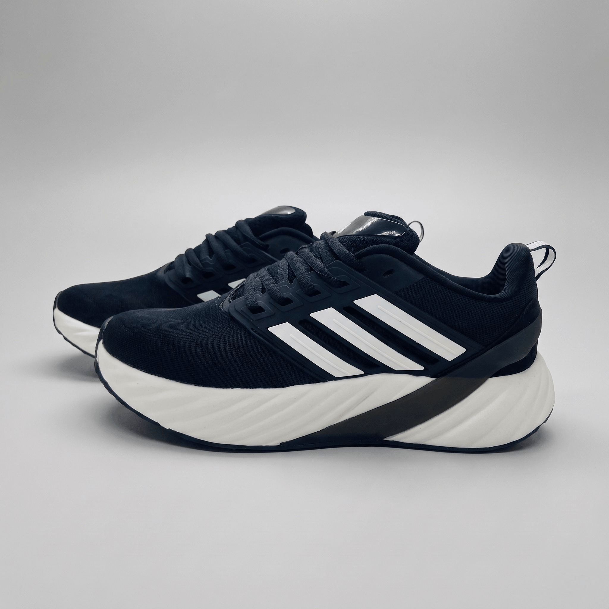 Adipure Glide Black & White