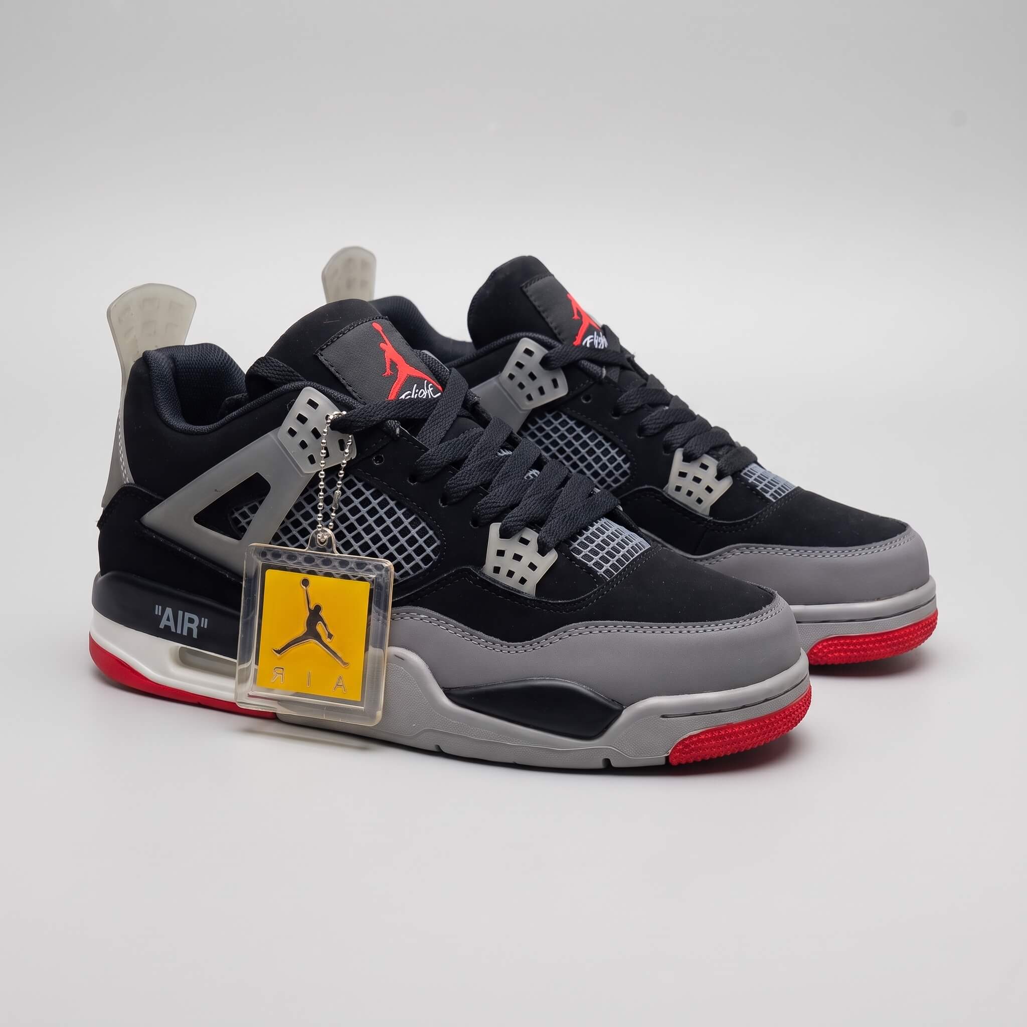 AIR 4 Retro SE – Black